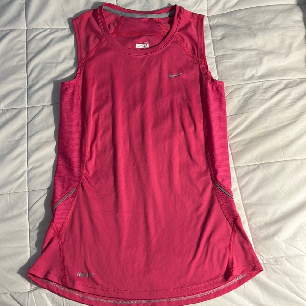 EUC Nike Womens XS (size 0-2) tank top!